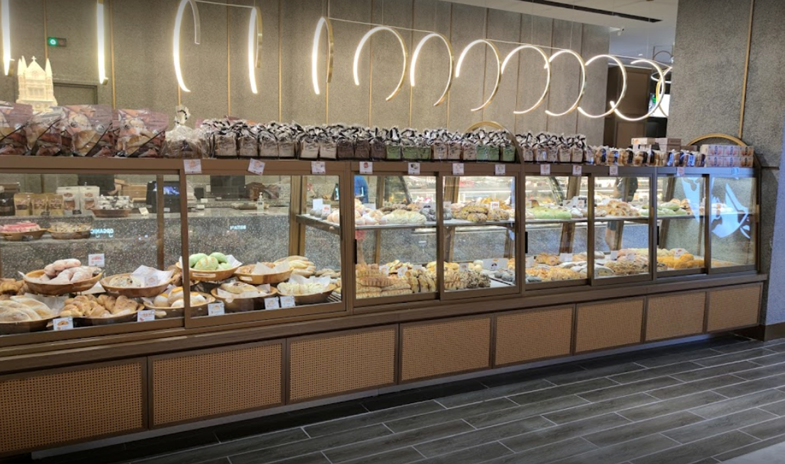 Moonlight Cake HouseYour Favourite Cake House In Town